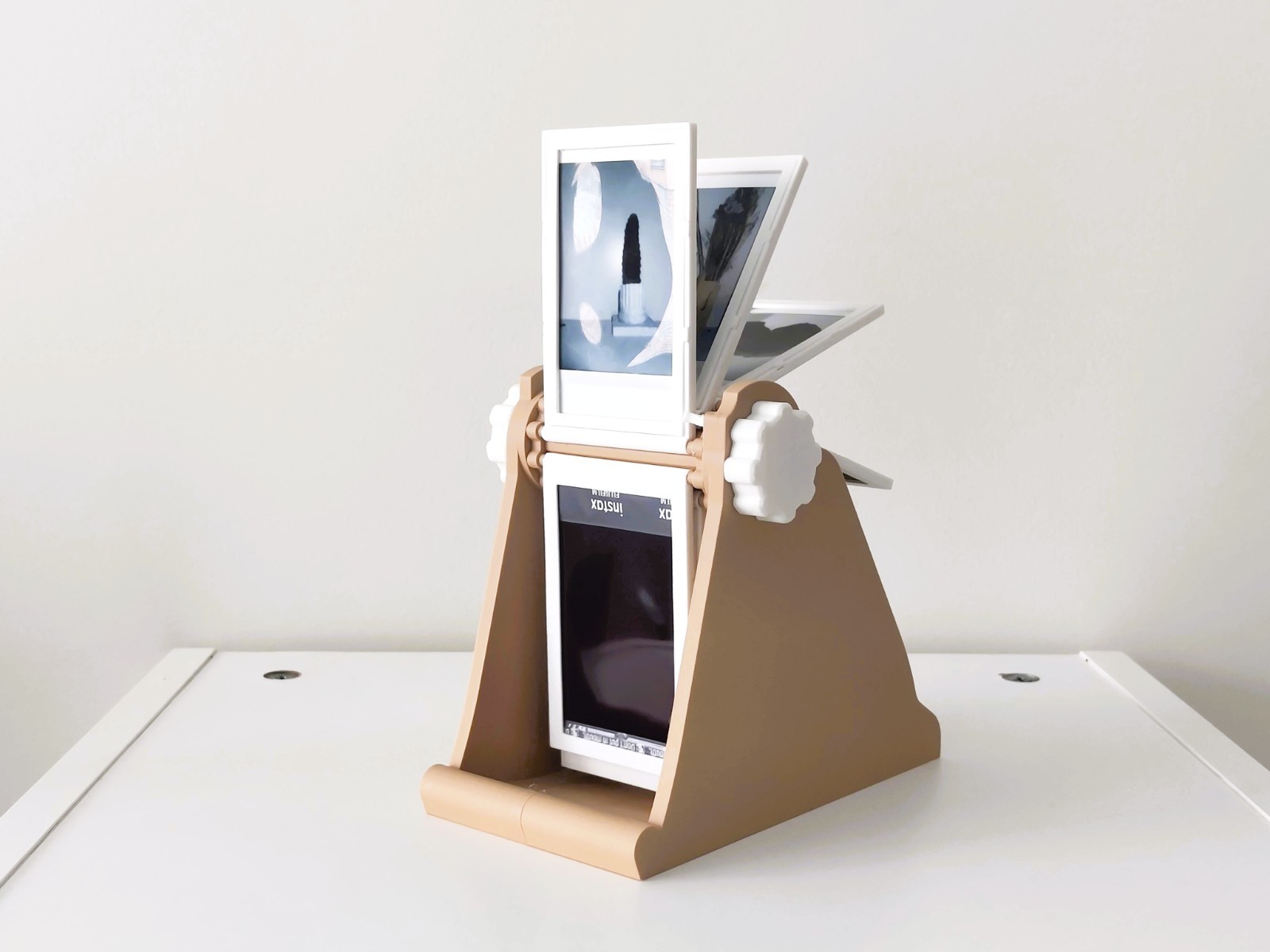 Espositore Foto Istantanee Tipo Instax | Rotante Regolabile Design Moderno