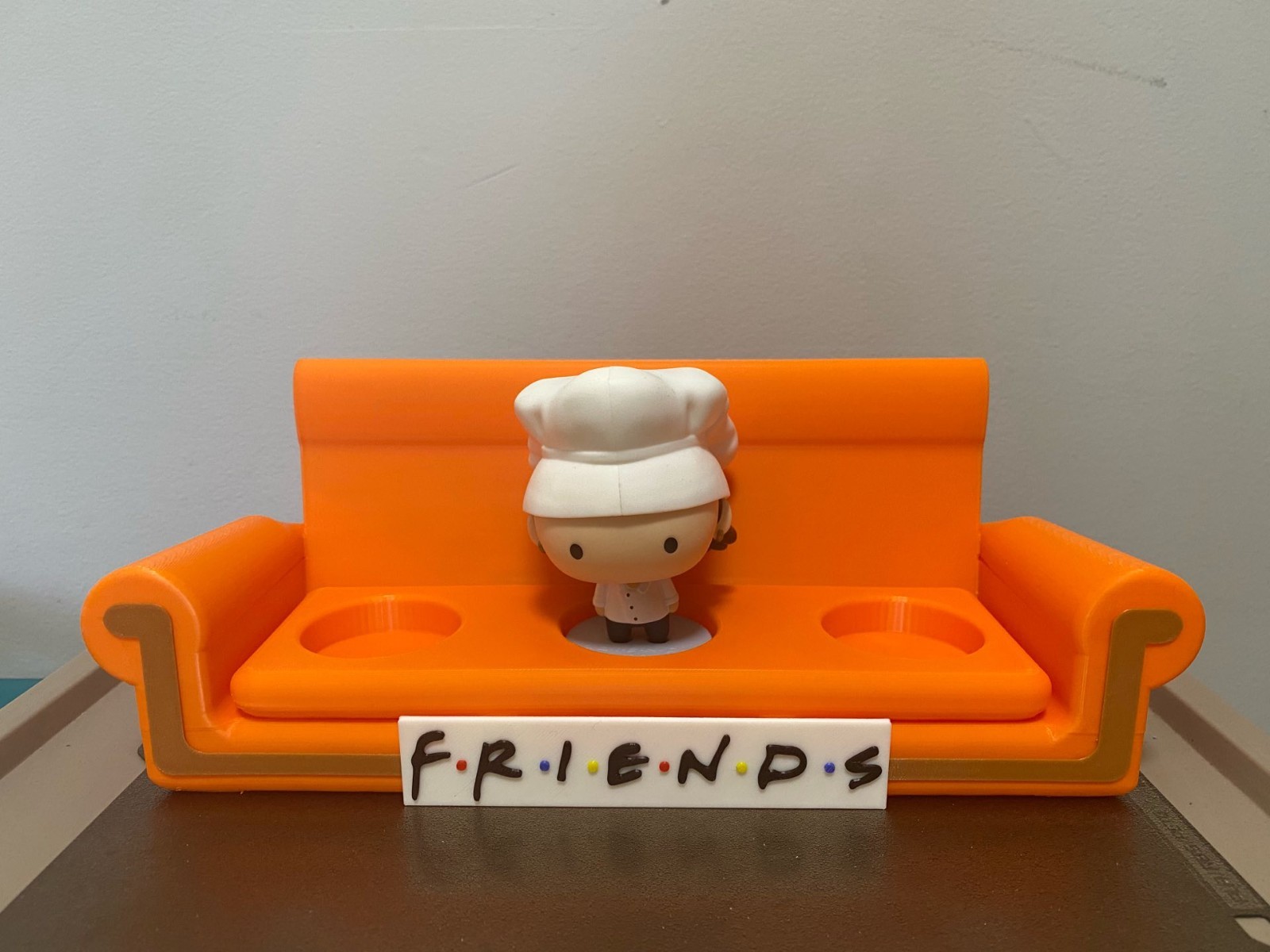 Divano Sofa Friends Collezione McDonald's Bacheca Espositore 6 personaggi NUOVO, vista 4