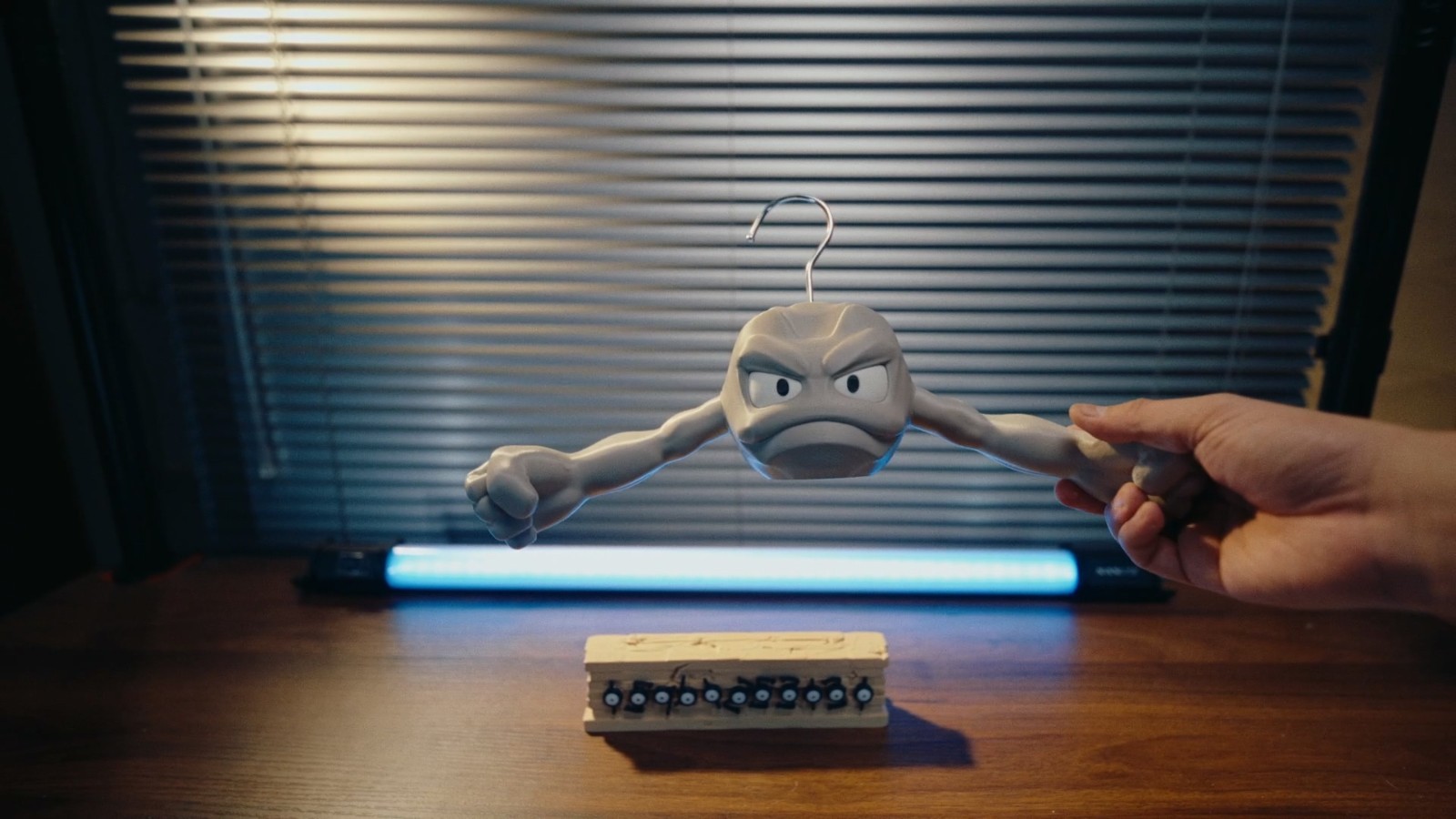 Pokémon Geodude Gadget 3D | Decorazione Stanza | Appendiabiti Originale ✅🪨, vista 2