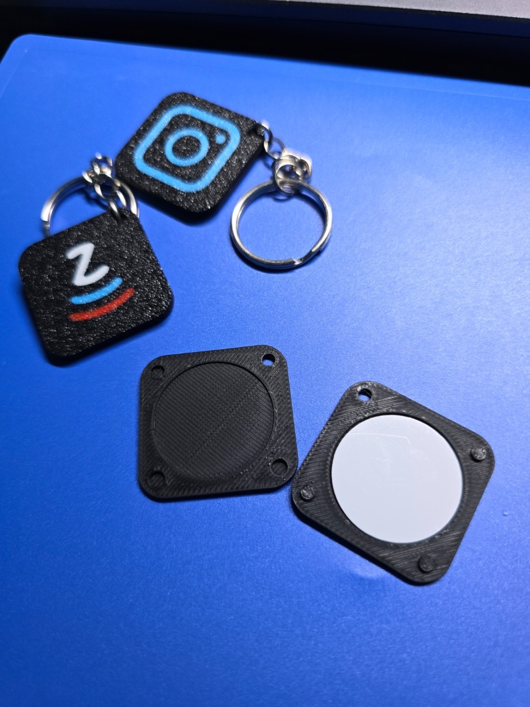 Portachiavi NFC Social - Personalizza il tuo portachiave Social, vista 2
