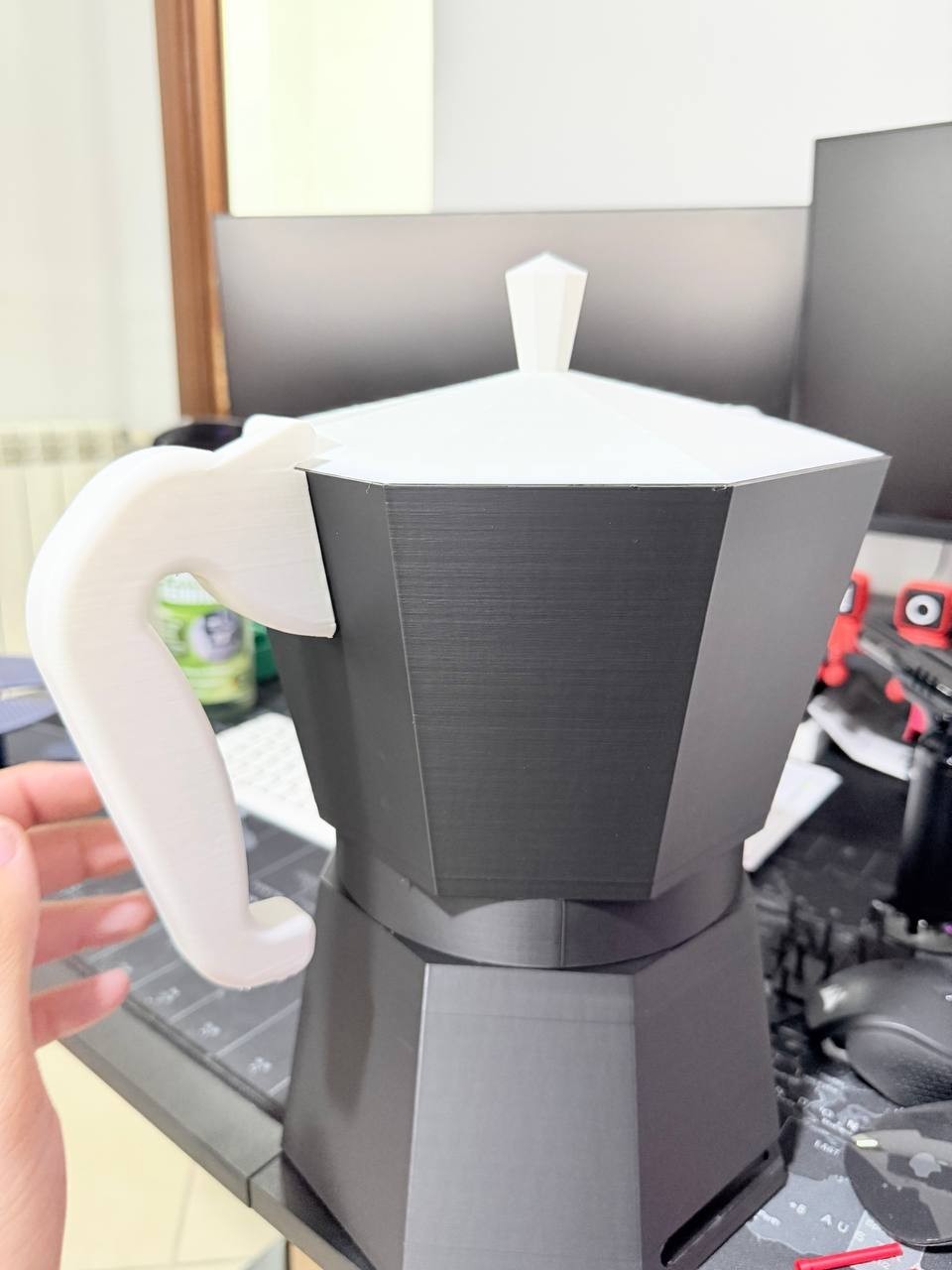 Caffettiera Porta Cialde – Organizzatore da Tavolo | Stile Moka Italiana | Stamp