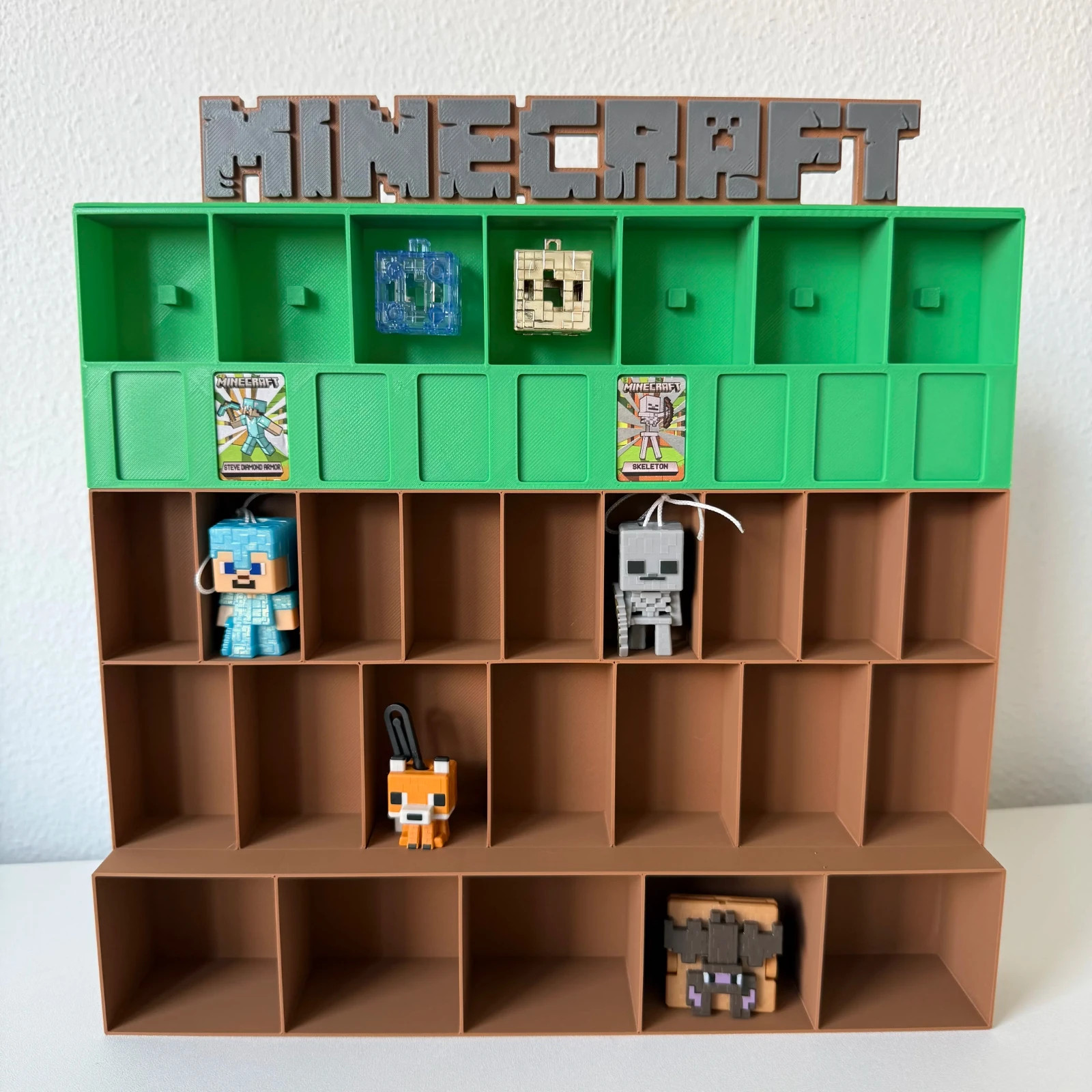 Espositore Minecraft KINDER JOY stampato 3D – Organizer Collezione Fan funko, vista 3
