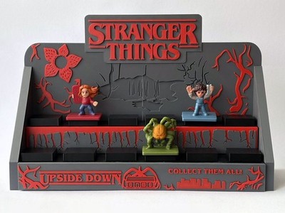 Espositore Stranger Things per McDonalds collezione