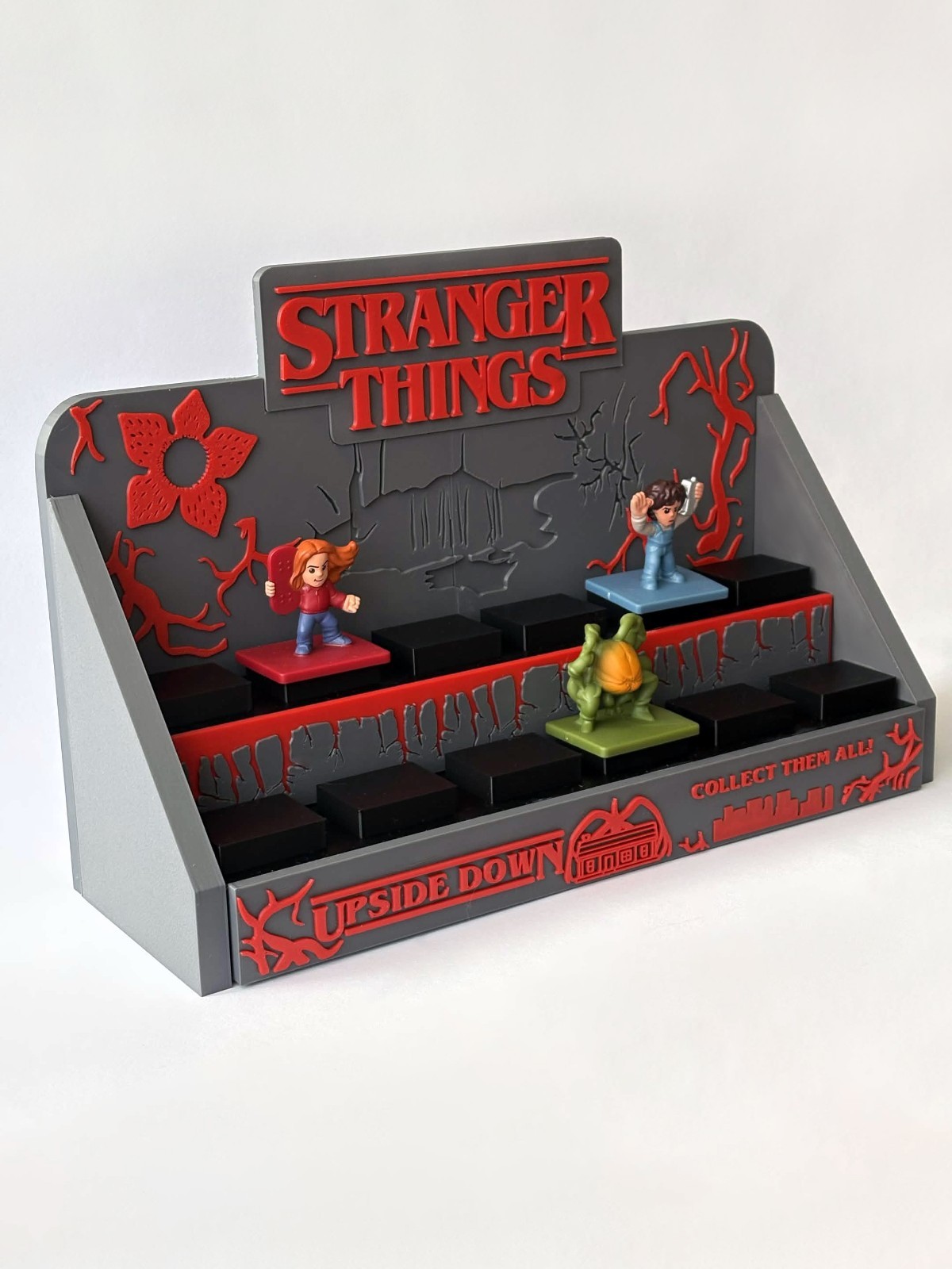 Espositore Stranger Things per McDonalds collezione, vista 4