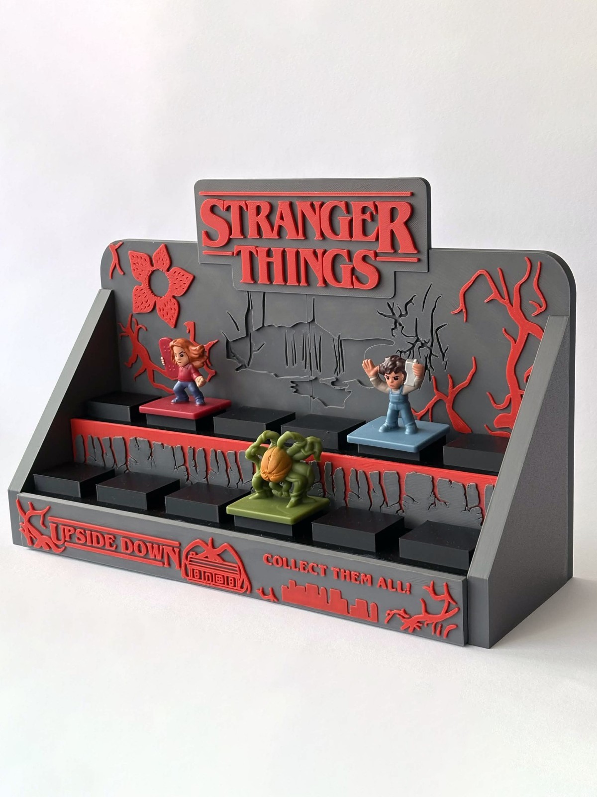 Espositore Stranger Things per McDonalds collezione, vista 2